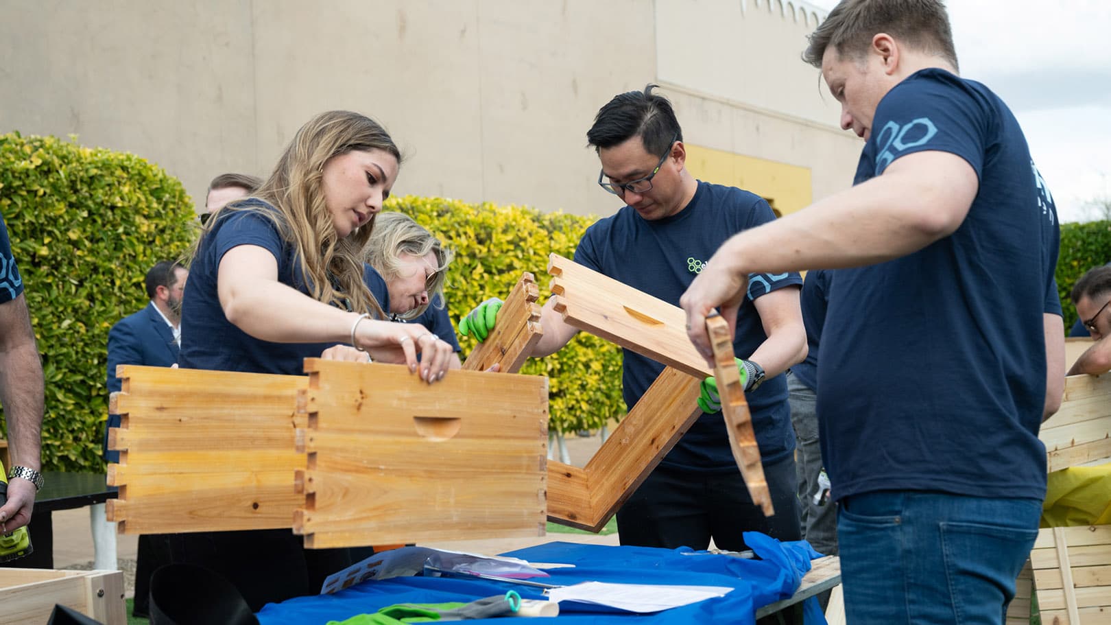 element-fleet-team-community-planter-building element-fleet-team-community-planter-building